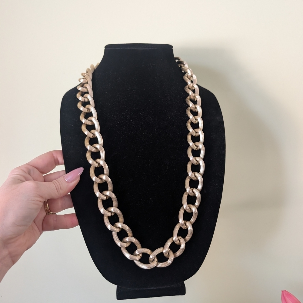 Vintage Chunky Goldtone Chain Necklace